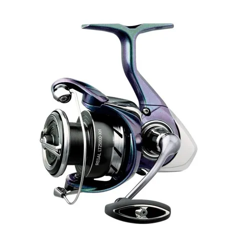 DAIWA 24 Regal LT 4000D-CXH - Leichte Spinnrolle für Süßwasserangeln - Angelrolle für Unisex, mit Aluminiumspule und 7 Kugellagern. Ideal für komfortables Angeln mit einer Übersetzung von 6,2:1 und einem Schnureinzug von 99cm.