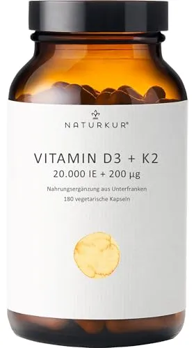 Naturkur® Vitamin D3 20.000 I.E. + K2 MK7 - 180 Kapseln im Apothekerglas - Vitamin D Präparate mit 20.000 I.E. Vitamin D3 und 200 mcg K2 MK7 für optimale Bioverfügbarkeit. Hergestellt in Deutschland, in Handarbeit und ohne unerwünschte Zusatzstoffe.