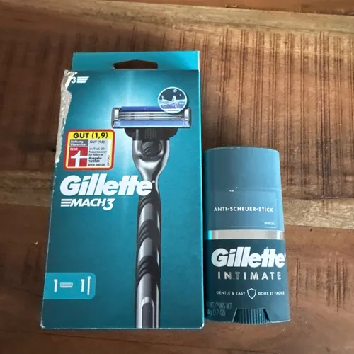 Gillette Mach3 Rasierer mit Anti Scheuer Stick - Herrenrasierer für eine sanfte und gründliche Rasur, inklusive innovativem Anti Scheuer Stick für zusätzlichen Hautschutz.