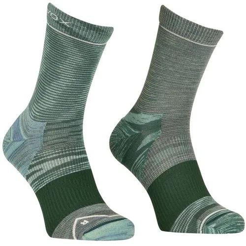 Ortovox Alpine Mid Socks Men Dark Pacific (42-44) - Hochwertige Socken für Herren, ideal für Bergtouren. Mit klimaregulierender Merinowolle, optimaler Ventilation und Dämpfung an sensiblen Stellen für maximalen Komfort.