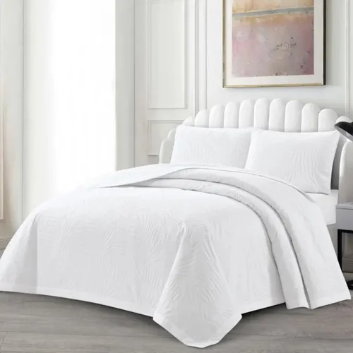 Tagesdecke Set Ezgi Überwurf Decke 3-Teilig 240 x 250 cm für 2 Personen - Weiß - Elegantes 3-teiliges Tagesdecken-Set in der Größe 240 x 250 cm, ideal für ein stilvolles Zuhause. Perfekt für gemütliche Abende und als dekorativer Überwurf.