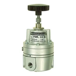 Riegler Präzisionsdruckregler G 1/4 - Druckregler für präzise Anwendungen, Regelbereich 0,05 - 4 bar, ideal für anspruchsvolle Druckanwendungen mit Sekundärentlüftung für exakte Druckkontrolle.