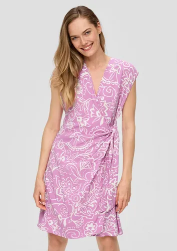 s.Oliver Minikleid Viskose-Kleid im Relaxed Fit mit Knoten-Detail - Feminines Minikleid aus 100% Viskose im entspannten Relaxed Fit, mit stylischem Knoten-Detail und V-Ausschnitt – perfekt für lässige Sommerlooks!