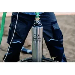 T.I.P. Brunnenpumpe BigWell 90-53 - Tiefbrunnenpumpe aus Edelstahl für Wasserförderung bis 5.400 l/h, ideal für enge Schächte ab 10 cm Durchmesser und mit integriertem Überlastschutz.