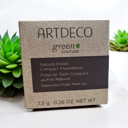 Artdeco Natural Finish Compact Foundation Vegan - 3 Warm Honey 7,5g. Neu
