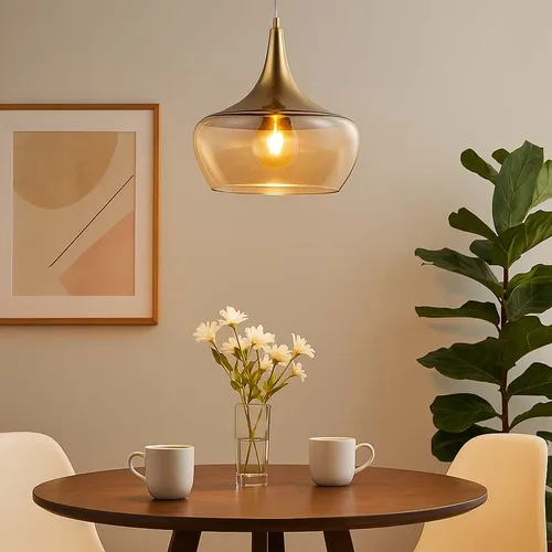 Retro Pendelleuchte Messing Antik mit Amber Glas - Stilvolle Pendelleuchte im Retro Design aus messing-antikem Metall und amberfarbenem Glas. Ideal für Ess- und Wohnzimmer, verstellbare Höhe und individuelle Lichtgestaltung dank E27 Fassung.