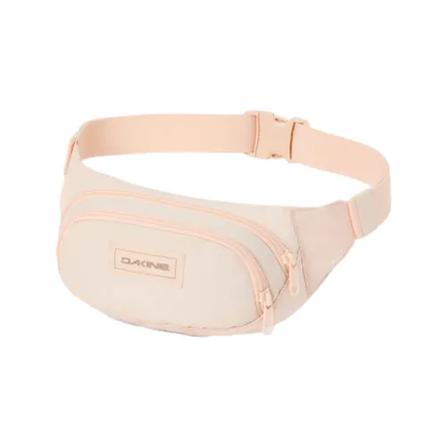 Dakine HIP Pack Bisque - Gürteltasche mit Dri-Mesh Auflagefläche, fleece-gefüttertem Sonnenbrillenfach und zwei praktischen Reißverschluss-Fächern für schnellen Zugriff auf deine Essentials.