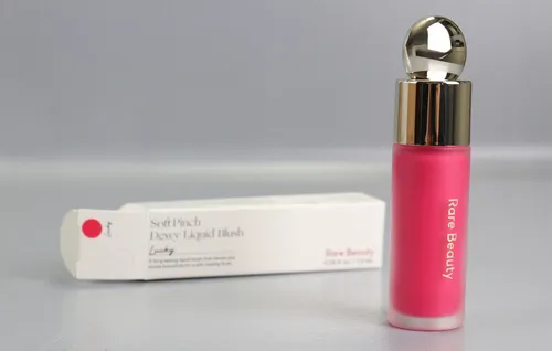 Rare Beauty by Selena Gomez Soft Pinch Dewy Liquid Blush Lucky 7,5ml Rouge K10-L