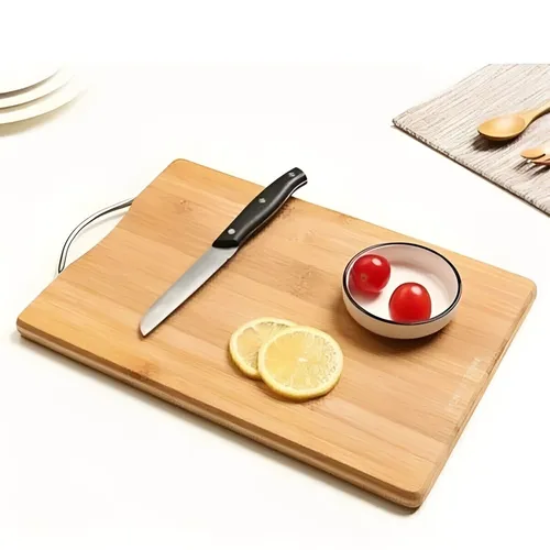 Bambus Schneidebrett 24×34 cm mit Metallgriff – Küchenbrett zum Schneiden, Servi