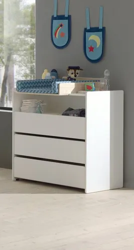 Kiddy Kommode mit Wickelauflage - Praktische Kiddy Kommode mit Wickelauflage für die stilvolle Babypflege. Mit viel Stauraum für Windeln und Pflegeprodukte, ideal für jeden Wickelbereich.