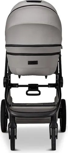 Moon Resea 2.0 Kombikinderwagen 3in1 mit Cosmo 2.0 - Der Moon Resea 2.0 Kombikinderwagen 3in1 ist ideal für den Alltag. Mit Fußsack und Handmuff ausgestattet, bietet er Komfort und Wärme für Spaziergänge bei kaltem Wetter. Praktisches Faltmaß und einfache Handhabung machen ihn zum perfekten Begleiter.