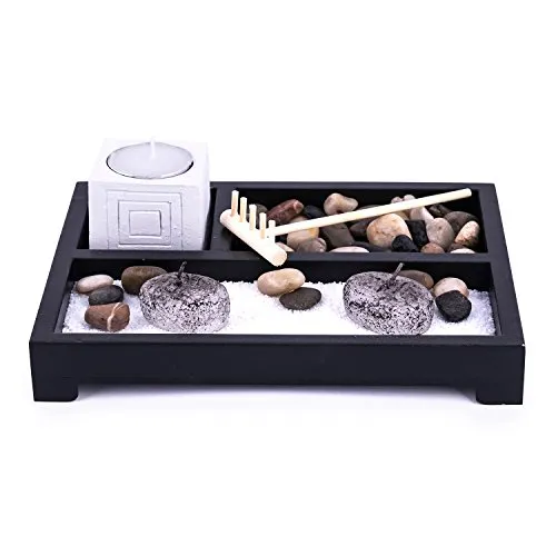 pajoma Zengarten Deko-Set aus Holz | Miniatur-Buddha-Set mit Sand, Steinen, Harke und Kerzen | Meditations- und Wohnaccessoire (20,5 x 20,5 x 6 cm)