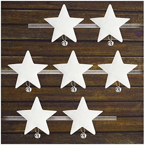 com-four® Sternen-Dekogirlande mit Glöckchen - winterlicher Wandbehang - Deko-Band mit Sternchen - Christbaumschmuck - Hängedeko für Weihnachten