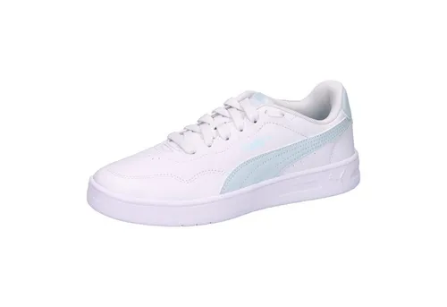 Puma Court Lally Sneaker in puma white-sea glass - Freizeitschuhe für Damen, umweltfreundlich hergestellt mit mindestens 30 % recyceltem Obermaterial und SOFTFOAM+ Innensohle für außergewöhnlichen Komfort.