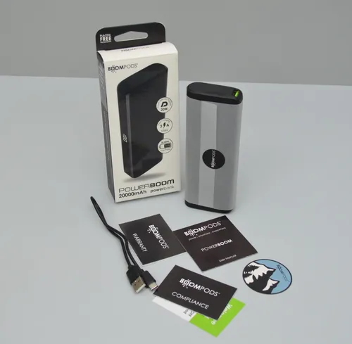 Boompods Powerboom 20.000mAh - Powerbank mit 20.000 mAh für den täglichen Energiebedarf, ideal für unterwegs mit Pass-Through Charging und PD QC Expressladefunktion für Apple & Android Geräte.