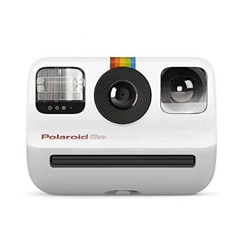 Polaroid Go Sofortbildkamera - Weiß - Sofortbildkamera für kreative Ideen im kompakten Format. Mit Doppelbelichtung und Selfie-Spiegel ideal für spontane Aufnahmen. Perfekt für unterwegs!