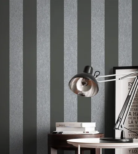 Vliestapete Schwarz Streifen von Newroom