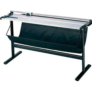 Böttcher-AG Rollenschneider A0, 7 Blatt Schneidleistung, 1300 mm, inkl. Gestell