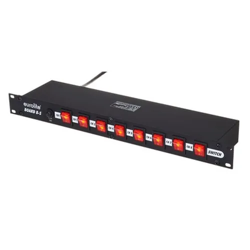 Eurolite Board 8-S mit 8x IEC Outputs - Lichtsteuerungen mit 8 beleuchteten Schaltern für präzise Steuerung von Kaltgerätebuchsen; ideal für professionelle Anwendungen und Events.