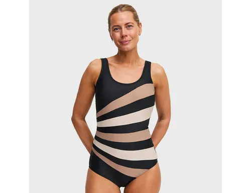 Swegmark of Sweden Badeanzug Action mit Shaping-Effekt - Der Swegmark Badeanzug Action bietet Funktionalität in großen Größen. Mit einem attraktiven Design und schnelltrocknendem Material vereint er Komfort und Stil für unbeschwerte Tage am Wasser.