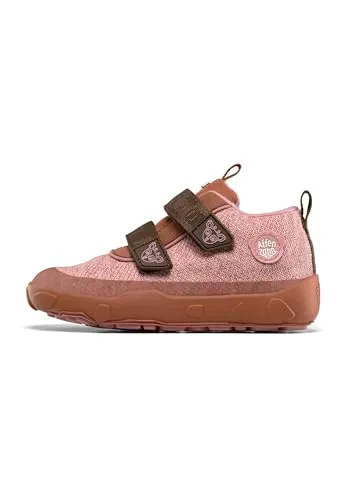 Affenzahn Reh Klettschuh Braun - Wasserdichter Barfußschuh für Kinder - Stiefel mit zwei Klettverschlüssen für einfachen Sitz und Tragekomfort, ideal für aktive Mädchen in der winterlichen Übergangszeit.