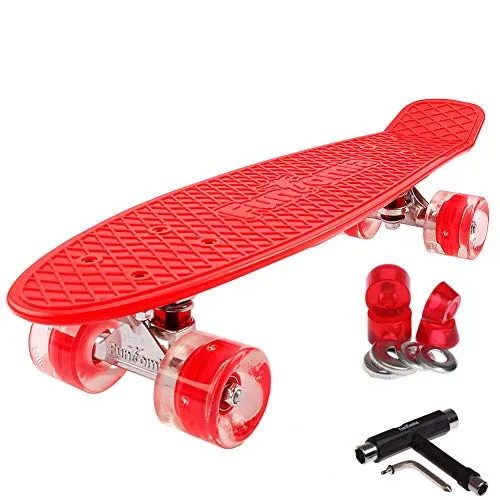 FunTomia 57cm Mini-Board Skateboard mit LED Leuchtrollen - Cruiserboards mit 100% Virgin ABS-Kunststoff für hohe Stabilität und Langlebigkeit. Die ABEC-9 Kugellager sorgen für eine mühelose Fahrt. Wähle zwischen Varianten mit oder ohne LED-Rollen, die automatisch leuchten – keine Batterien nötig!