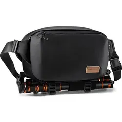 Kamera Rucksack Schultertasche für Fotografen und Drohnen - Praktischer Kamera Rucksack in Schwarz mit Braun für Fotografen. Bietet Platz für Kamera und Objektive, schützt deine Ausrüstung zuverlässig und sorgt für hohen Tragekomfort. Ideal für spontane Shootings und Abenteuer.