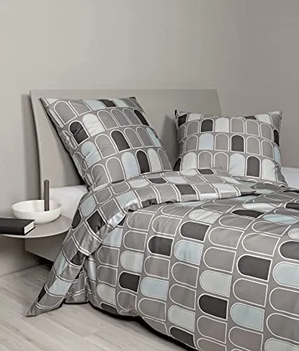 Janine Bettwäsche Mako-Satin J. D. 135x200 + 80x80 cm Taupe - Bettwäsche-Sets aus feinfädigem Mako-Satin, hautsympathisch und pflegeleicht. Ideal für Wasserbetten, mit erstklassiger Atelierkonfektion und Markenreißverschluss.