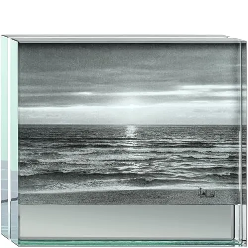Produktbild LEONARDO HOME Linea Bilderrahmen • 1 Stück • Moderne Optik • Minimalistisches Design • Klare Linien für stilvolle Akzente • Blickfang für zuhause • Höhe 11 cm • Breite 12,7 cm • klar • 026255