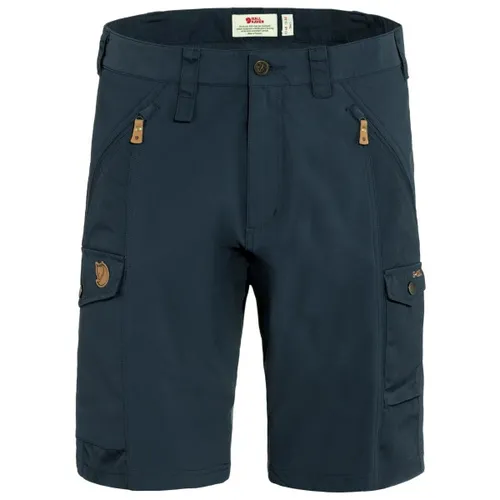 Fjällräven Herren Abisko Shorts XL in Blau - Leichte und strapazierfähige Trekkingshorts mit zahlreichen Taschen für optimale Funktionalität beim Outdoor-Abenteuer.