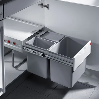Hailo AS Raumspar Tandem 18/8,5/8,5/D - 3642131 Einbau Abfallsammler - Haushaltszubehör, ideal für Unterschränke ab 40 cm, mit 3 Behältern für insgesamt 34 Liter, sorgt für effiziente Abfalltrennung und Platzersparnis.