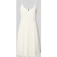 Vero Moda Sommerkleid Honey mit Spitze - Kleider für den Sommer, aus 75% Baumwolle, leicht und luftig mit einem eleganten Spitzen-Design für einen femininen Look.