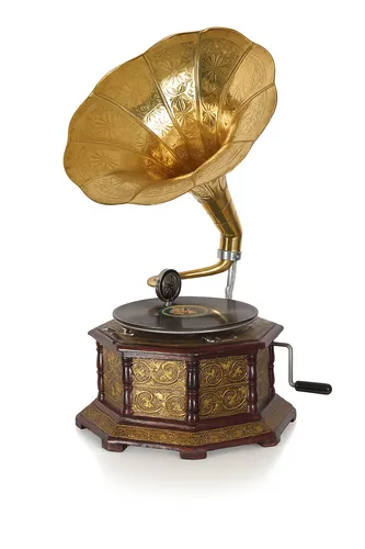 Produktbild Grammophon Vintage Holz & Messing – Villa Tamara – His Master’s Voice