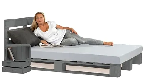 Lermowood Palettenbett M1 aus Holz 140 x 200 cm Grau mit Kopfteil Holzbett 20cm Stabiles Seniorenbett Kinderbett Jugendbett Gästebett erhöhtes Einzelbett Bettgestell Futonbett Komforthöhe Naturholz