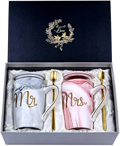 Mr und Mrs Kaffeetassen Set für Brautpaar - Elegantes Keramik Marmor Kaffeetassen Set (14 Oz) für Hochzeiten, Verlobungen und Jubiläen. Handgefertigt, spülmaschinenfest und einzigartiges Design mit goldenen Schriftzügen.