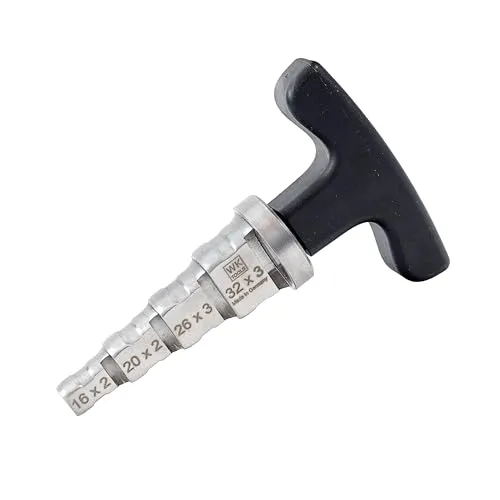 Sanpro Kalibrierer/Entgrater für Verbundrohr - Profiqualität made in Germany - Entgrater für Mehrschichtverbundrohre, ermöglicht schnelles Kalibrieren und Anfasen in einem Arbeitsschritt, aus gehärtetem Stahl und mit fest montiertem T-Griff.