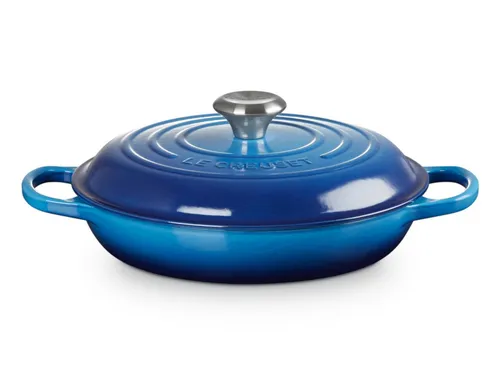 Le Creuset Signature Gusseisen Gourmet-Profitopf Ø 26 cm - Kasserolle aus hochwertigem Gusseisen, ideal für alle Herdarten inklusive Induktion. Perfekte Wärmeverteilung und -speicherung für energieeffizientes Garen und Schmoren.