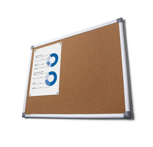 Showdown Displays Korkboard Scritto® 45x60 – Sicherheits-Korktafel - Das Showdown Displays Korkboard Scritto® 45x60 ist die ideale Lösung für Büro und Schule. Mit abgerundeten Ecken für erhöhte Sicherheit und einem stabilen Aluminiumrahmen bietet es eine langlebige und funktionale Möglichkeit zur Präsentation von Informationen.