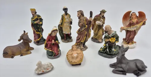 Krippen von Geschenkestadl