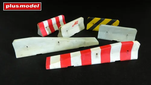 MW22 PLUSMODEL 4043 ROADBLOCKS