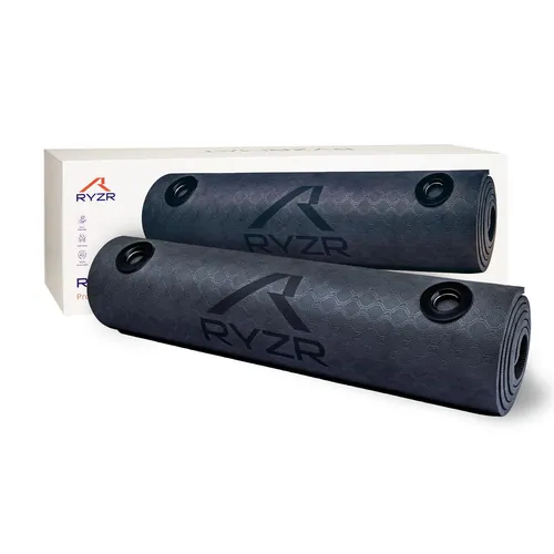 RYZR Fitnessmatte RYZR Mat – rutschfest & pflegeleicht für Yoga und Home-Workout - Die RYZR Mat bietet rutschfesten Halt und 10 mm Dämpfung für ein sicheres Training. Mit praktischen Ösen zum Aufhängen ist sie ideal für Yoga, Pilates und Fitness zu Hause.