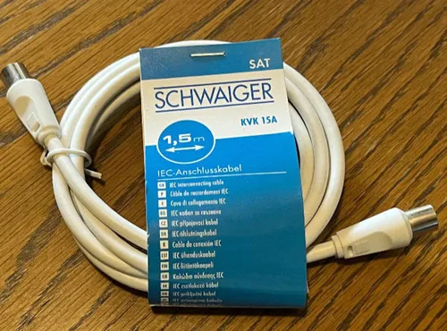 Schwaiger Antennen Anschlusskabel 1,5 m, 90 dB, IEC Stecker Buchse, weiß