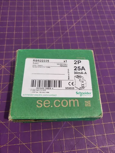 Schneider FI-Schutzschalter R9R22225, 25A, 30mA, Typ A, 2polig - Sonstige Elektroinstallationsartikel - Sicherer Schutz mit 25A und 30mA Fehlerstrom für optimale Sicherheit in Ihrem Zuhause oder Betrieb.