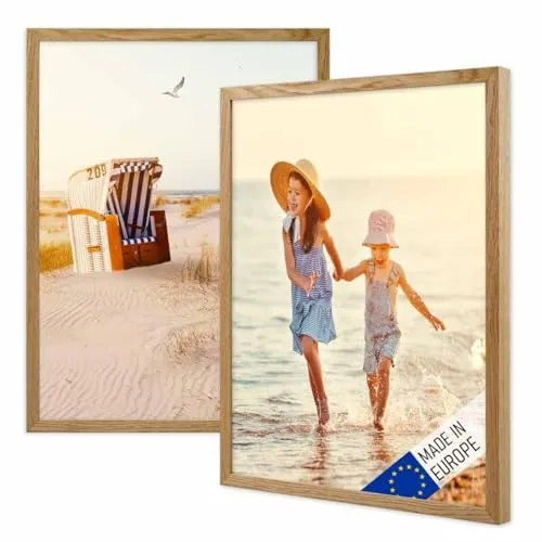 PHOTOLINI Bilderrahmen Holz 30x40 Eiche - 2er Set mit bruchsicherem Acrylglas - Halten Sie Ihre schönsten Erinnerungen lebendig mit diesem 2er Set Holz-Bilderrahmen in Eiche. Ideal zum Aufhängen, mit leichtem Acrylglas und praktischem Zubehör für schnellen Bildwechsel. Perfekt für jedes Zuhause!