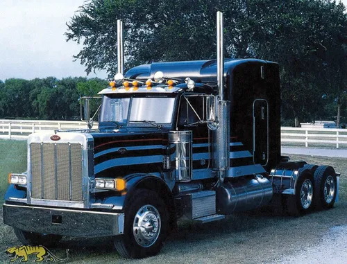 Italeri 3857 Peterbilt 378 Long Hauler Modellbausatz 1:24 von Italeri