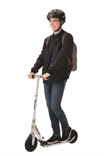 Razor A5 Air Kick Scooter - Klappbarer Aluminium Roller für 8+ Jahre, Silber - Roller/Kickboards für städtischen Pendelverkehr, ausgestattet mit luftgefüllten Reifen und patentierter Anti-Ratter-Technologie für eine ruhige und komfortable Fahrt.