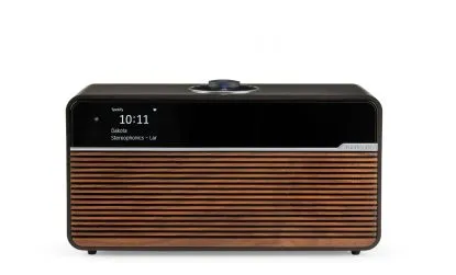 Radio mit WLAN und Bluetooth in braun von Ruark Audio