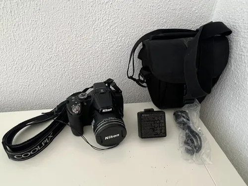 Nikon COOLPIX P520 18,1 MP Full-HD Digitalkamera 42x Superzoom - Refurbished
