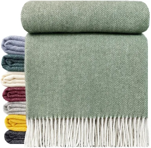 Wolldecke 100% Schurwolle in oliv von STTS International