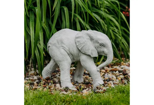 Gartenfigur Afrikanische Elefanten-Kuh, H. 33 cm - Frostsichere Gartenfigur, 21 kg schwer und ideal für Tierliebhaber, die ihren Garten mit einer majestätischen Elefanten-Darstellung verschönern möchten.